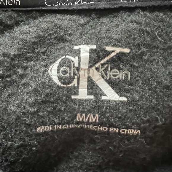 Soft Calvin Klein fleece jacket - Picture 2 of 2